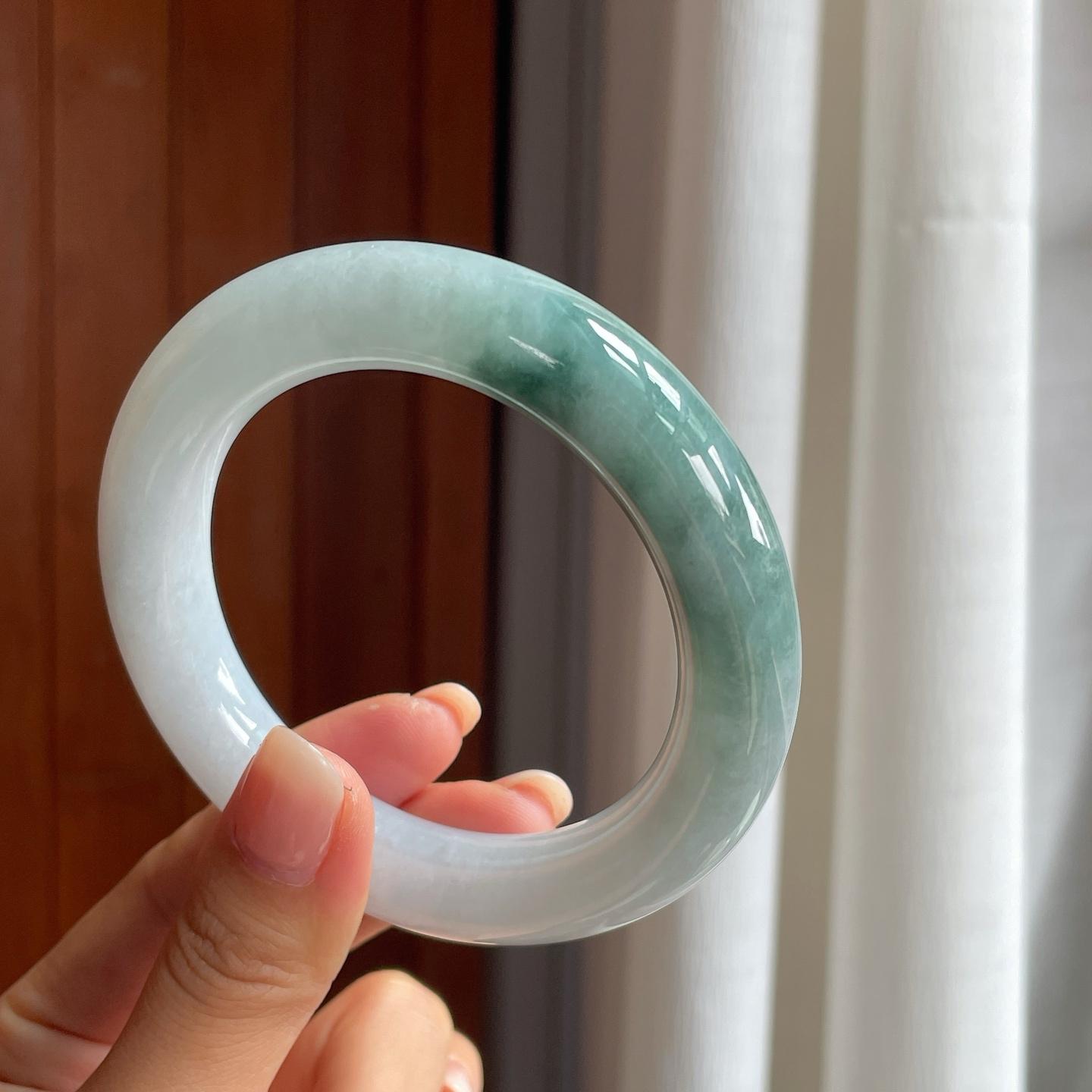 糯冰飘花翡翠圆条手镯（59mm）（yc414706）