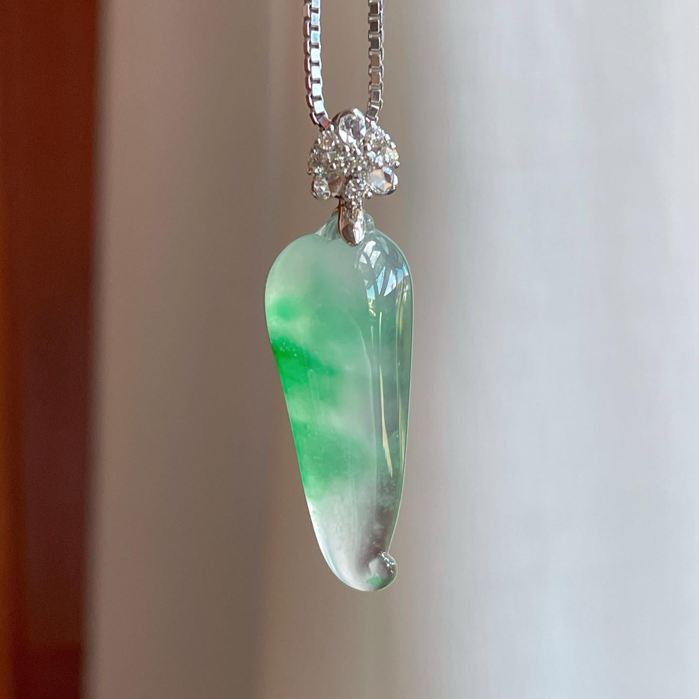 18k金钻镶冰种飘花翡翠福瓜（yc265203）