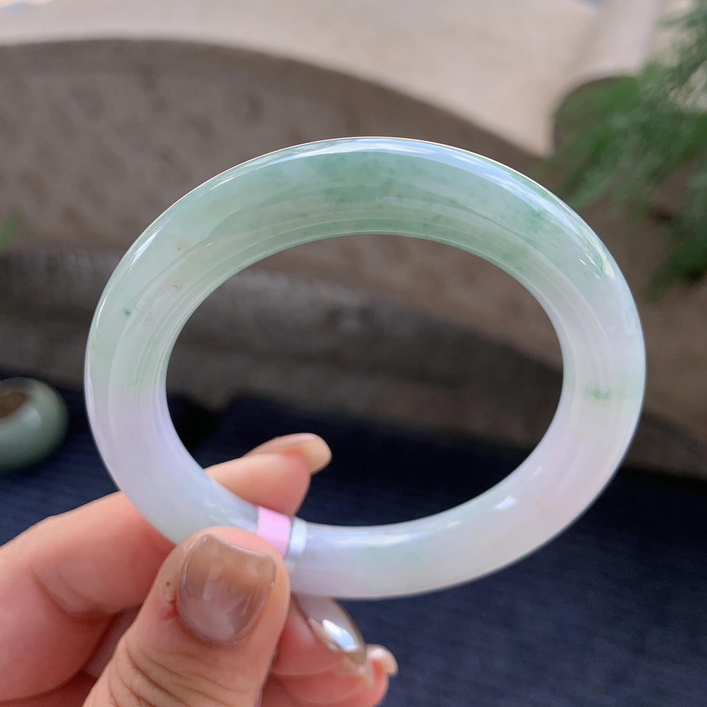 糯种淡粉底飘蓝花圆条手镯  52.8圈口  天然缅甸A货翡翠（yc426021）