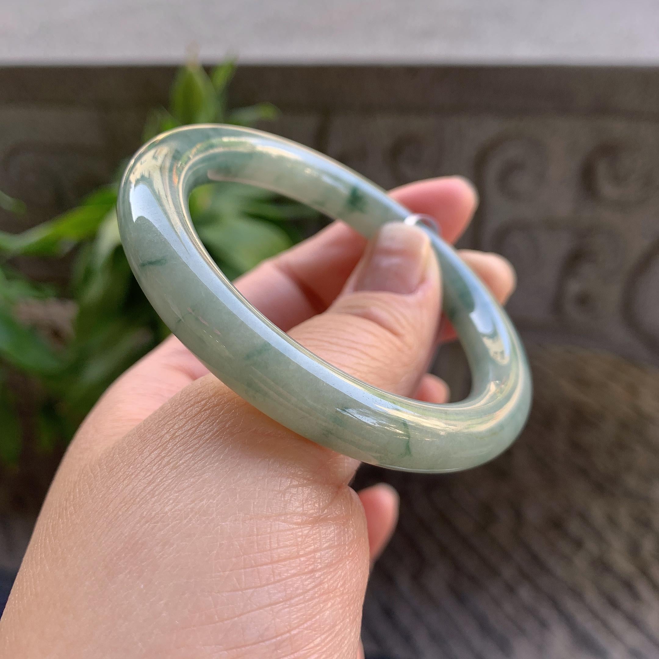 小圈口 细糯种飘绿花圆条手镯53圈口 天然缅甸A货翡翠（yc330300）
