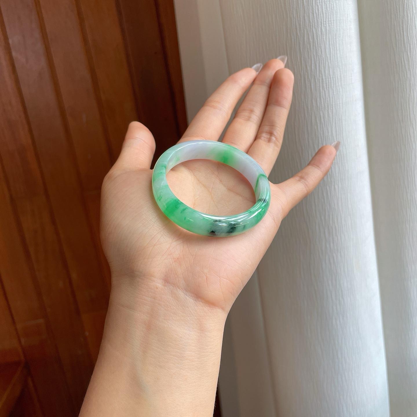 糯冰带色贵妃翡翠手镯（53.5mm）（yc312845）