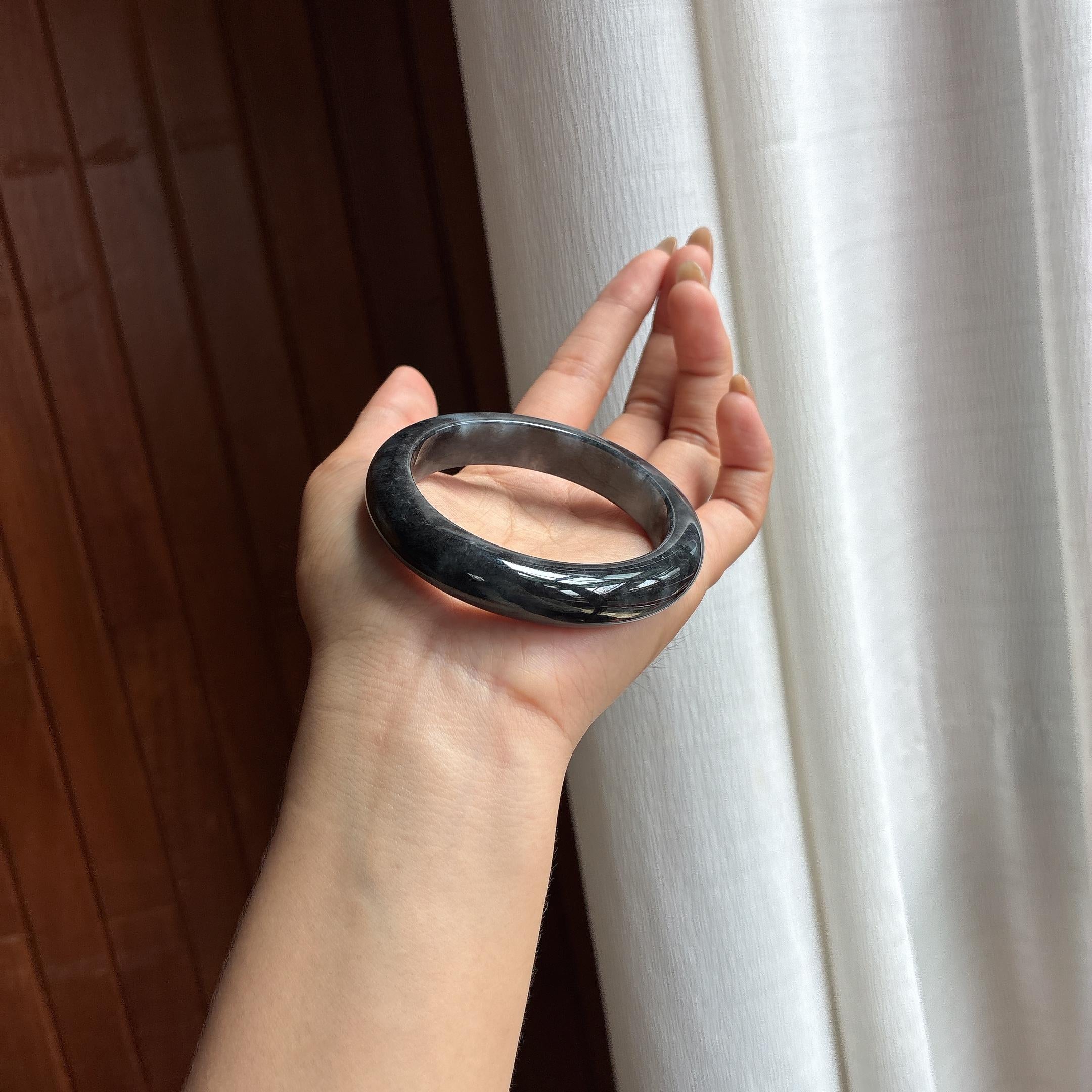 糯冰乌鸡翡翠平安镯（56mm）（yc420255）