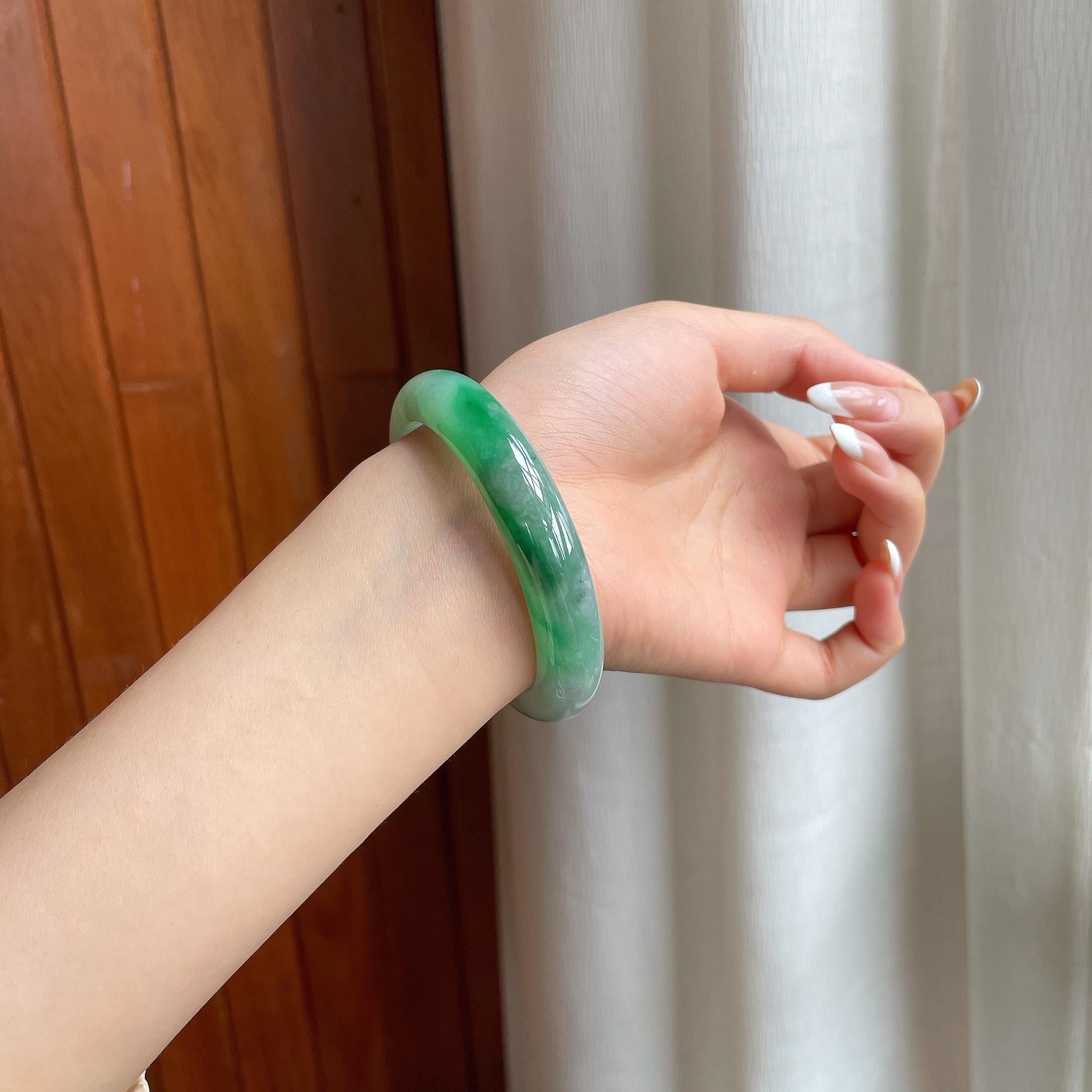 糯冰带色翡翠平安镯55圈口（yc426561）