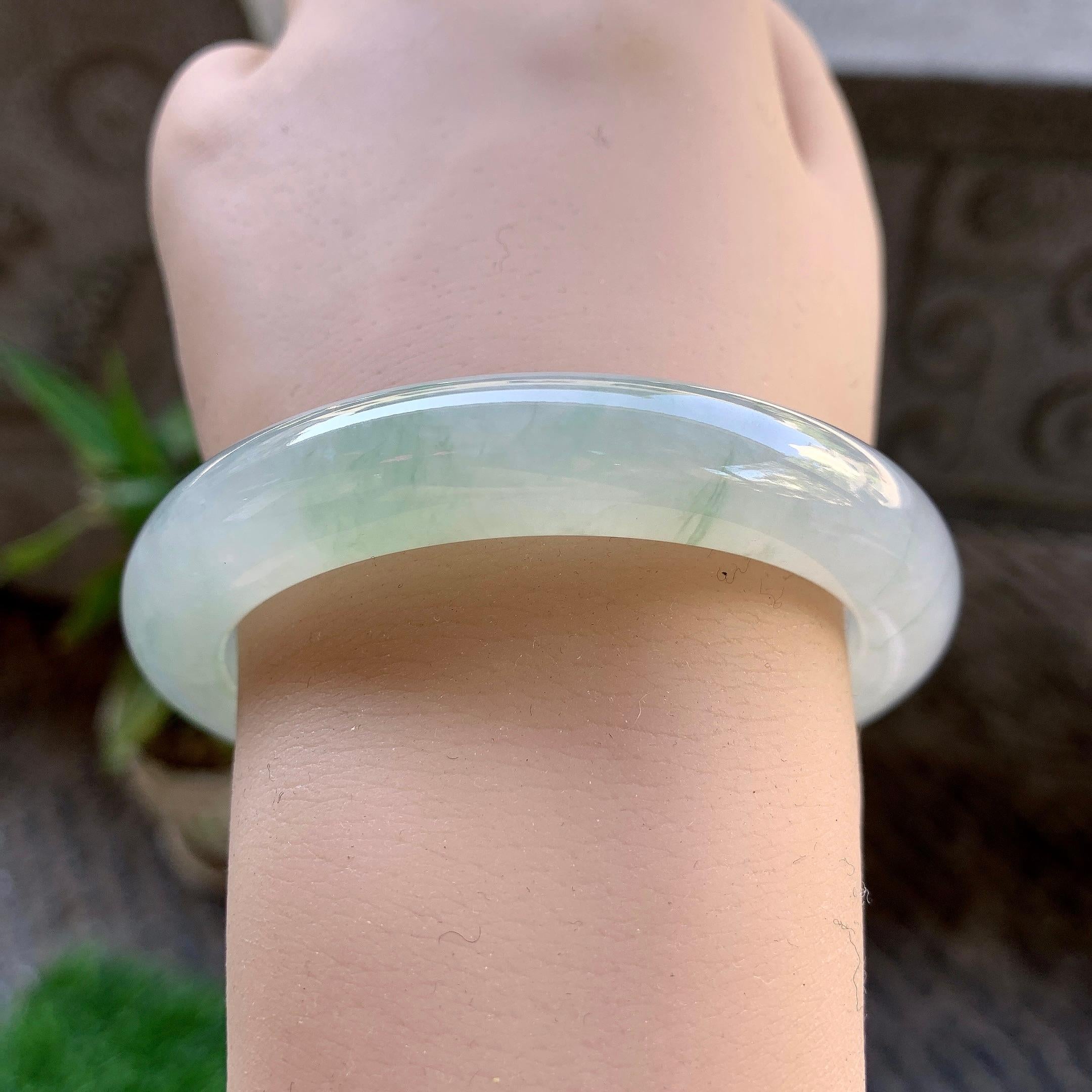 糯冰种晴底飘花平安镯（55.8mm）（yc307305）