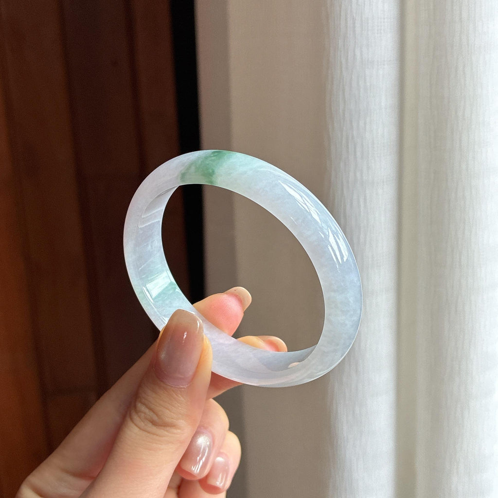 糯冰飘花翡翠贵妃镯 53圈（yc436769）