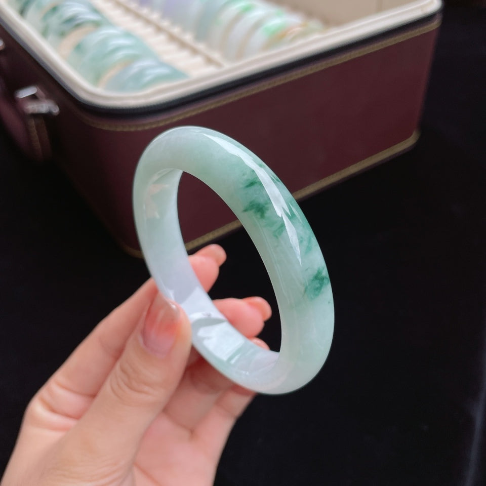 糯冰飘花正圈翡翠手镯（55.3mm）（yc017388）