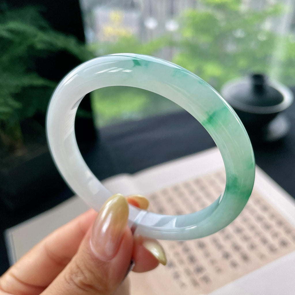 小圈口 细糯种飘绿正圈平安镯53.1圈 天然缅甸A货翡翠（yc473052）