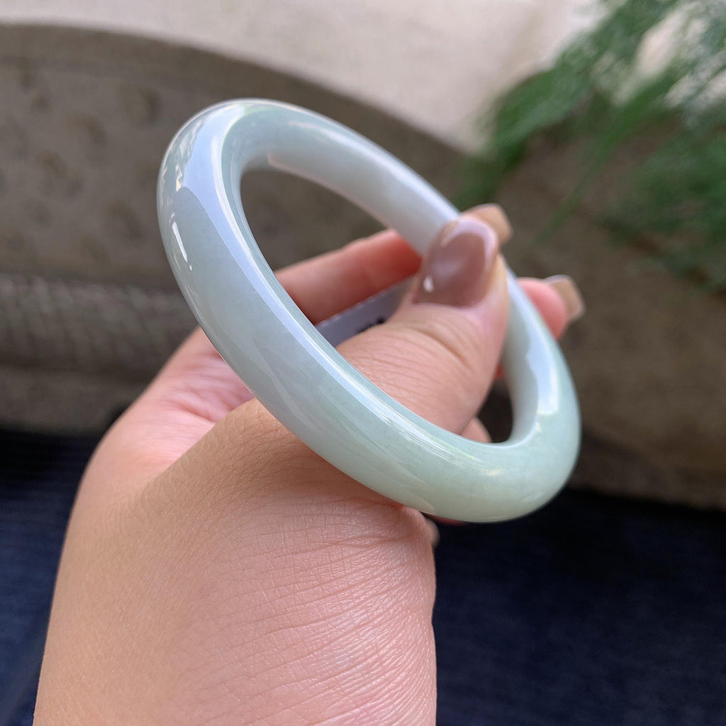 细糯种淡晴底圆条手镯  54圈口  天然缅甸A货翡翠（yc424808）
