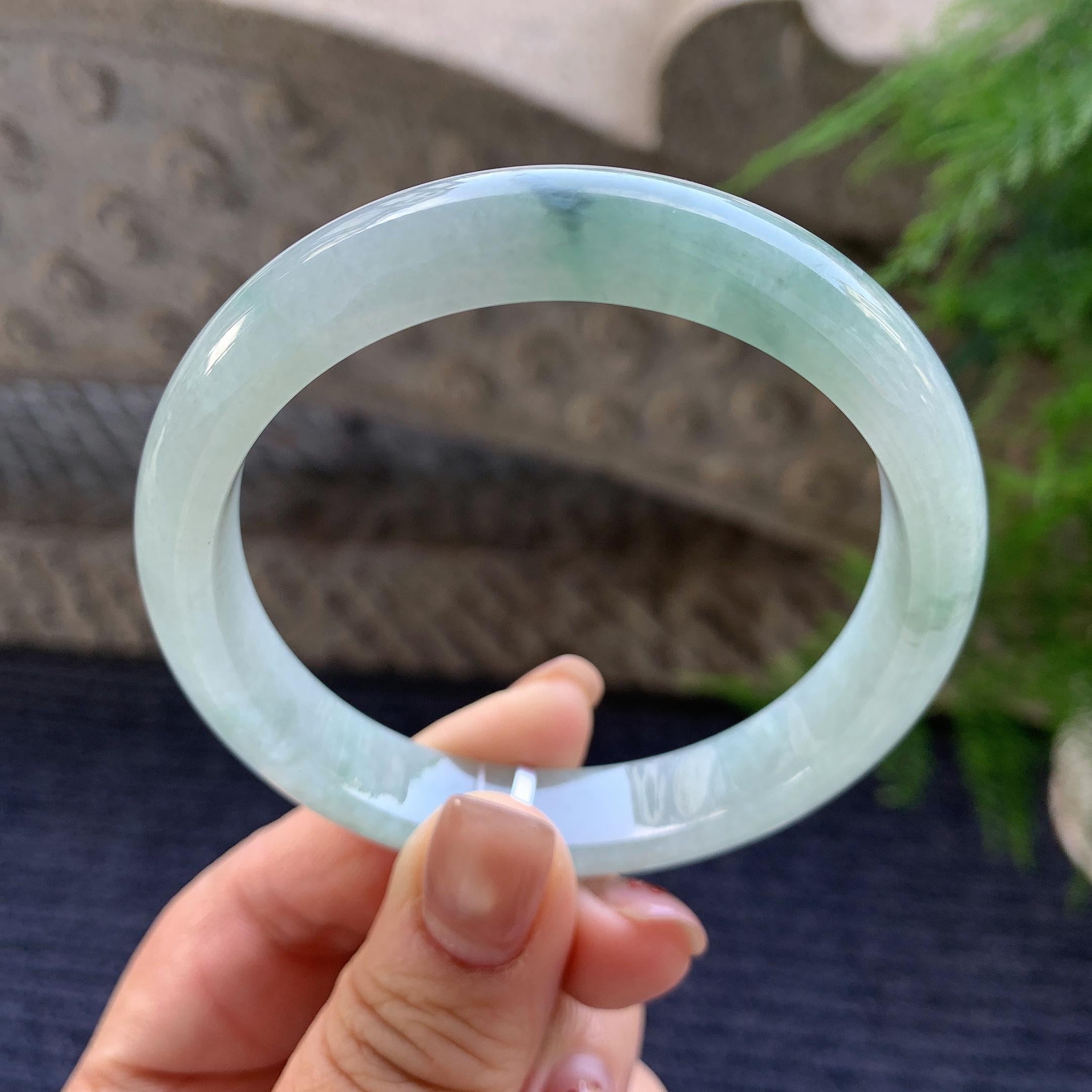 大圈口 细糯种飘蓝花正圈平安镯 60圈口 天然缅甸A货翡翠（yc347597）