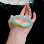 糯冰晴底飘黄正圈翡翠手镯（56.7mm）（yc017163）