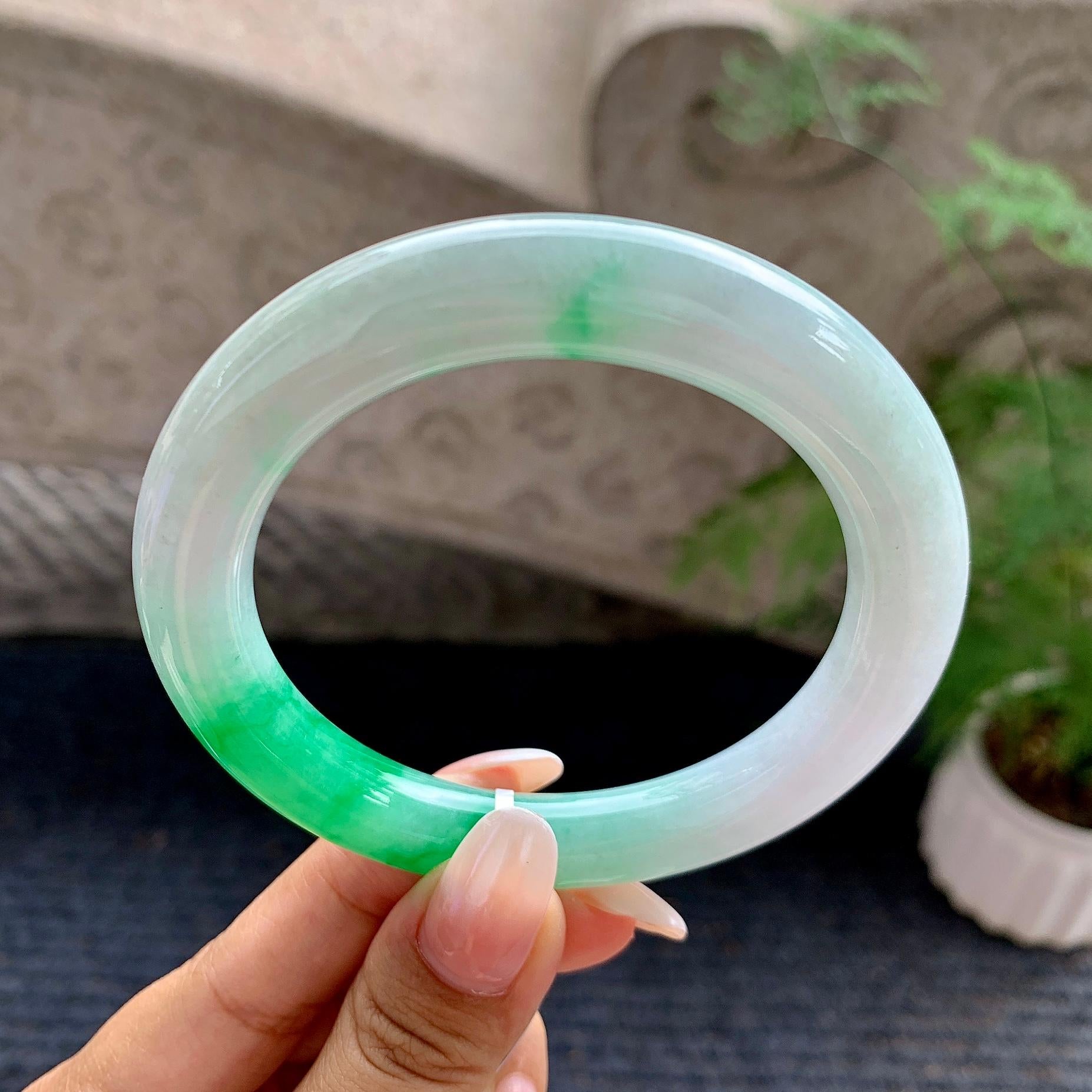 细糯种飘阳绿圆条手镯（57.8mm）（yc195922）