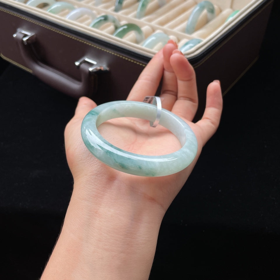 糯种飘花正圈翡翠手镯（55.7mm）（yc018720）