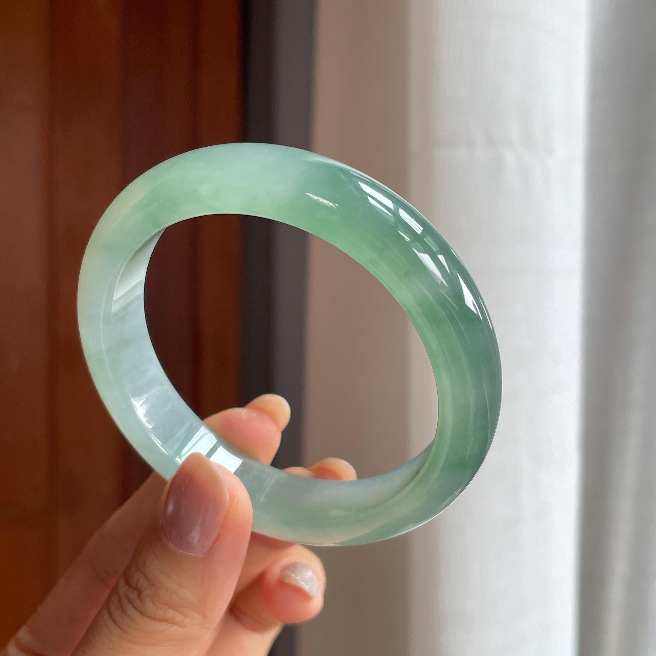 冰种湖水绿翡翠平安镯（57.2mm）（yc414540）