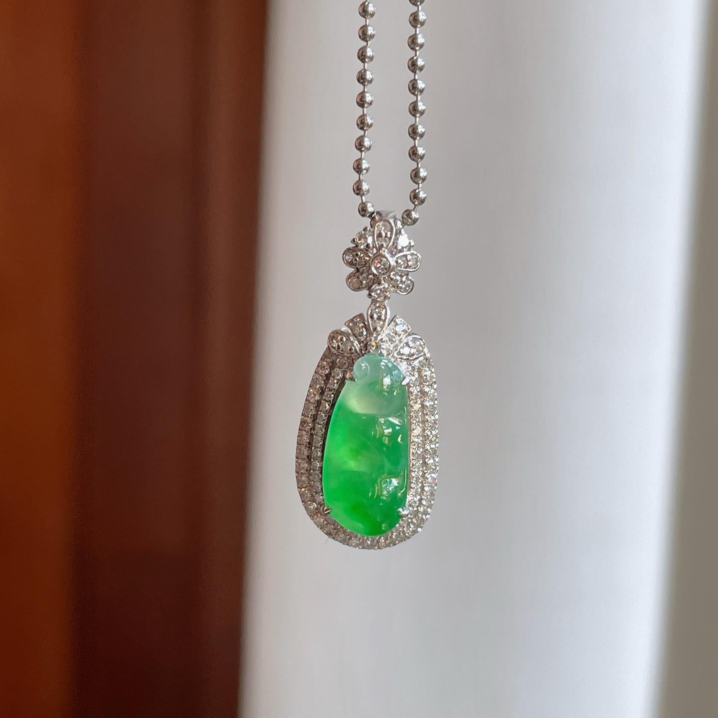 18k金钻镶冰种带色翡翠豆子（yc257832）