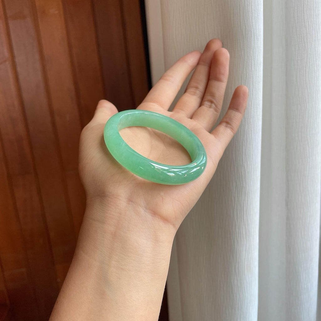 冰种果绿底翡翠贵妃镯（53mm）（yc276469）