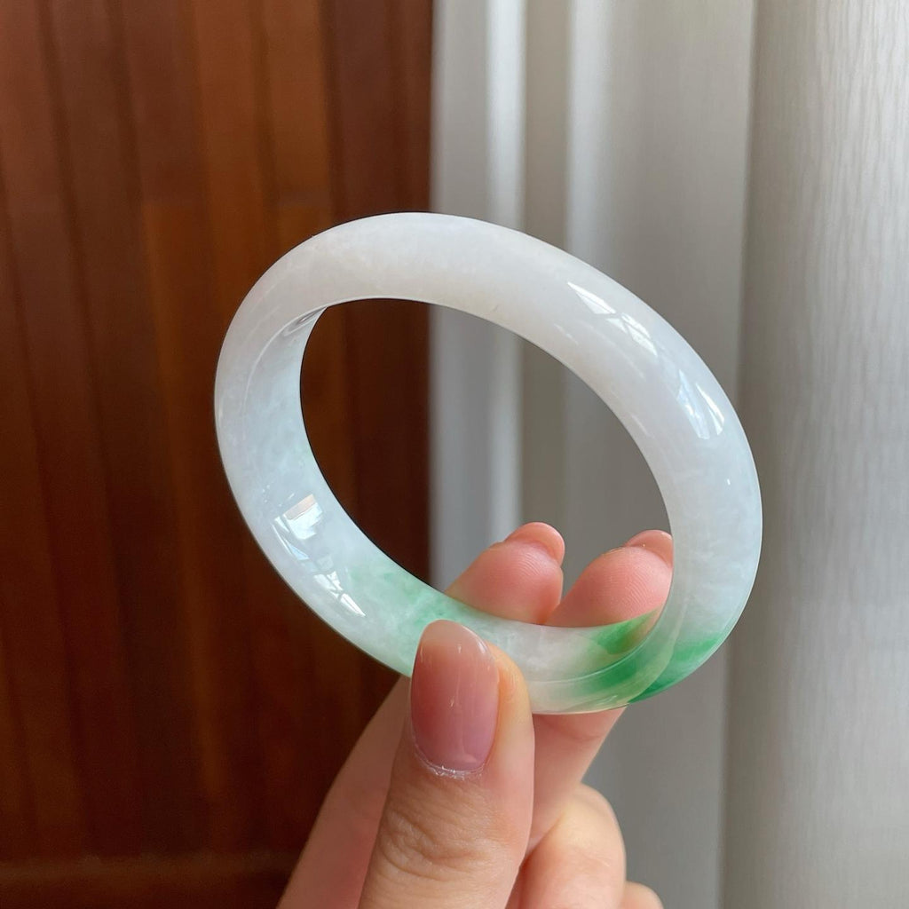 糯冰飘花翡翠贵妃镯（55mm)（yc323831）