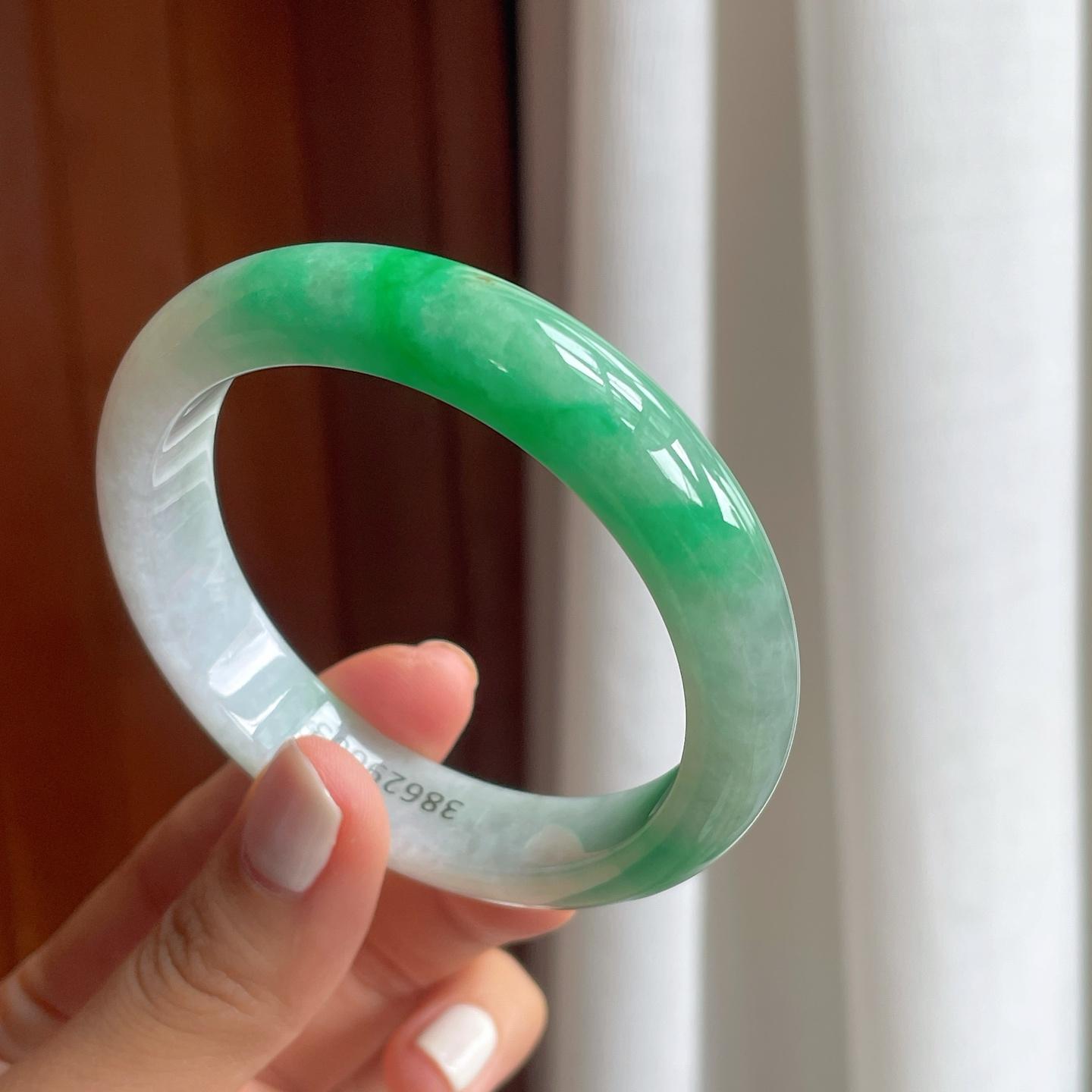 糯冰带色翡翠平安镯（56.5mm）（yc249159）