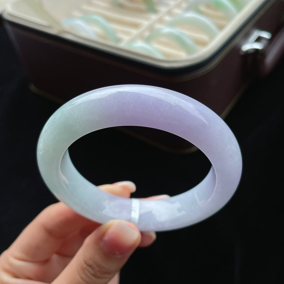 糯冰春彩正圈翡翠手镯（55.7mm）