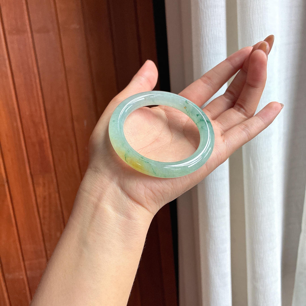 糯冰飘花带黄翡 圆条 52圈 天然缅甸A货翡翠（yc454622）