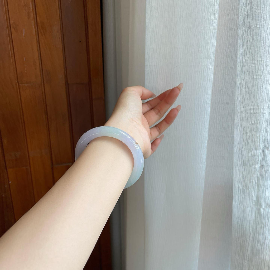 冰种椿彩翡翠圆条手镯（55.7mm）（yc278187）