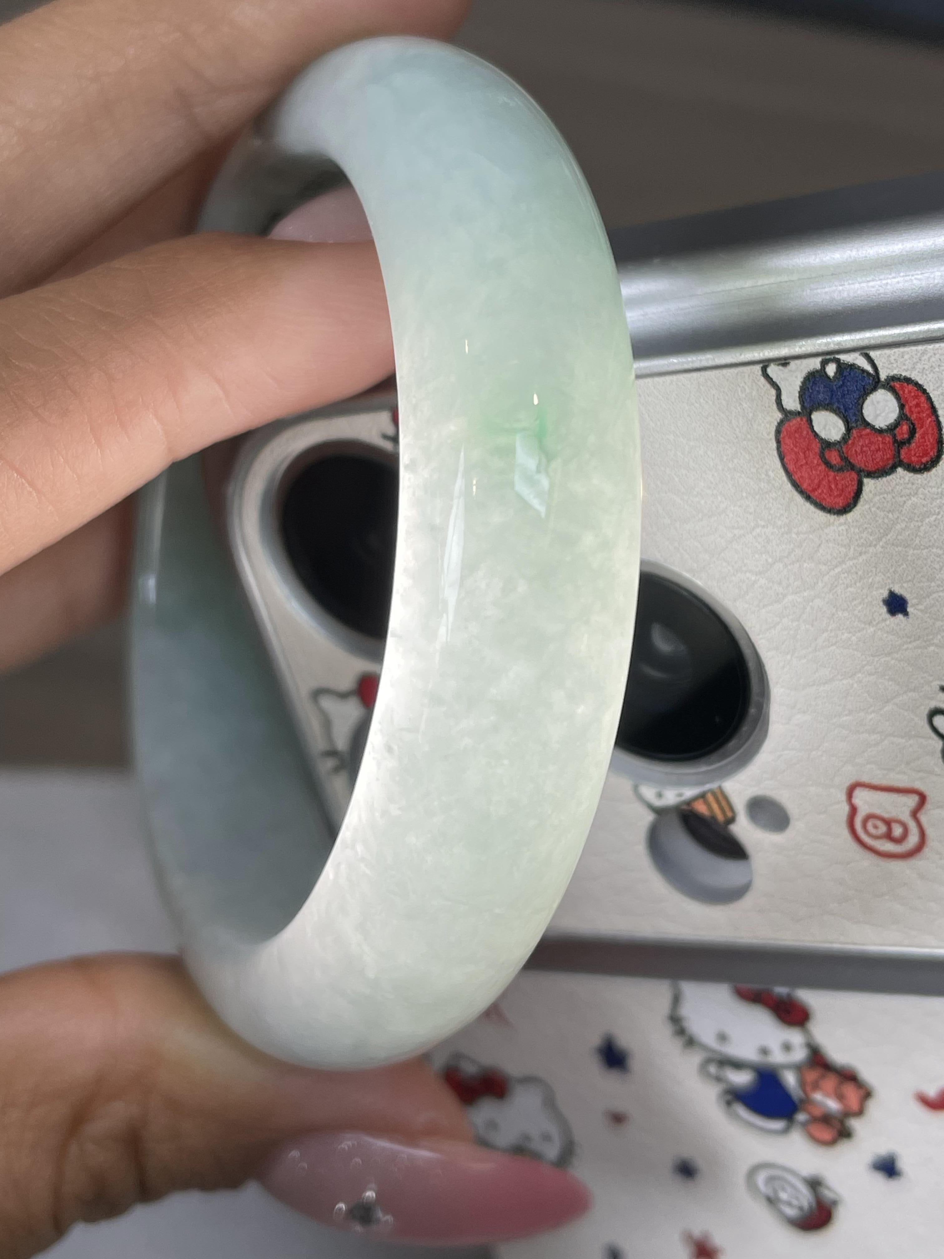 细糯种晴底贵妃手镯55.1圈        天然缅甸A货翡翠（yc424770）