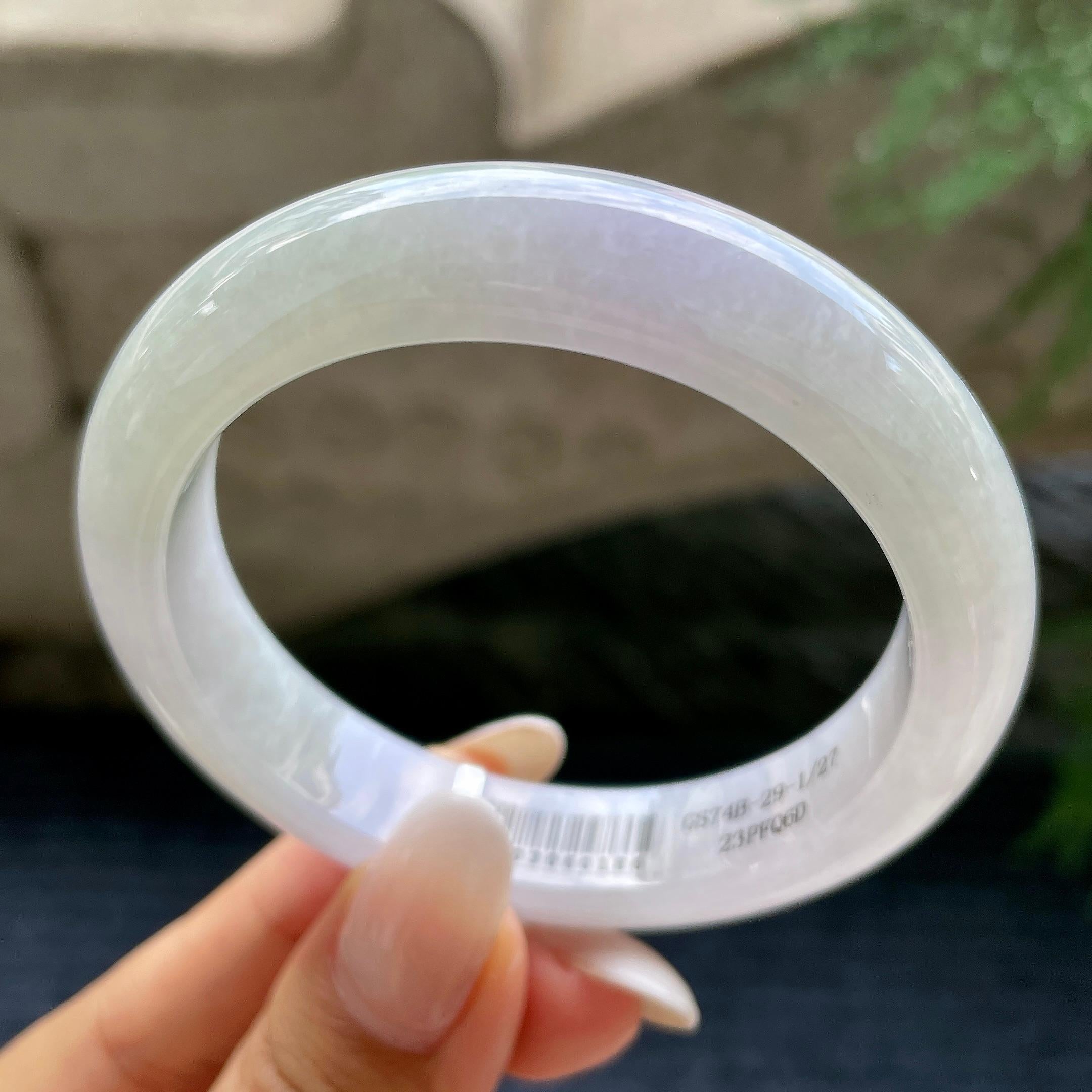 细糯种淡春彩正圈平安镯54.1圈           天然缅甸A货翡翠（yc416453）