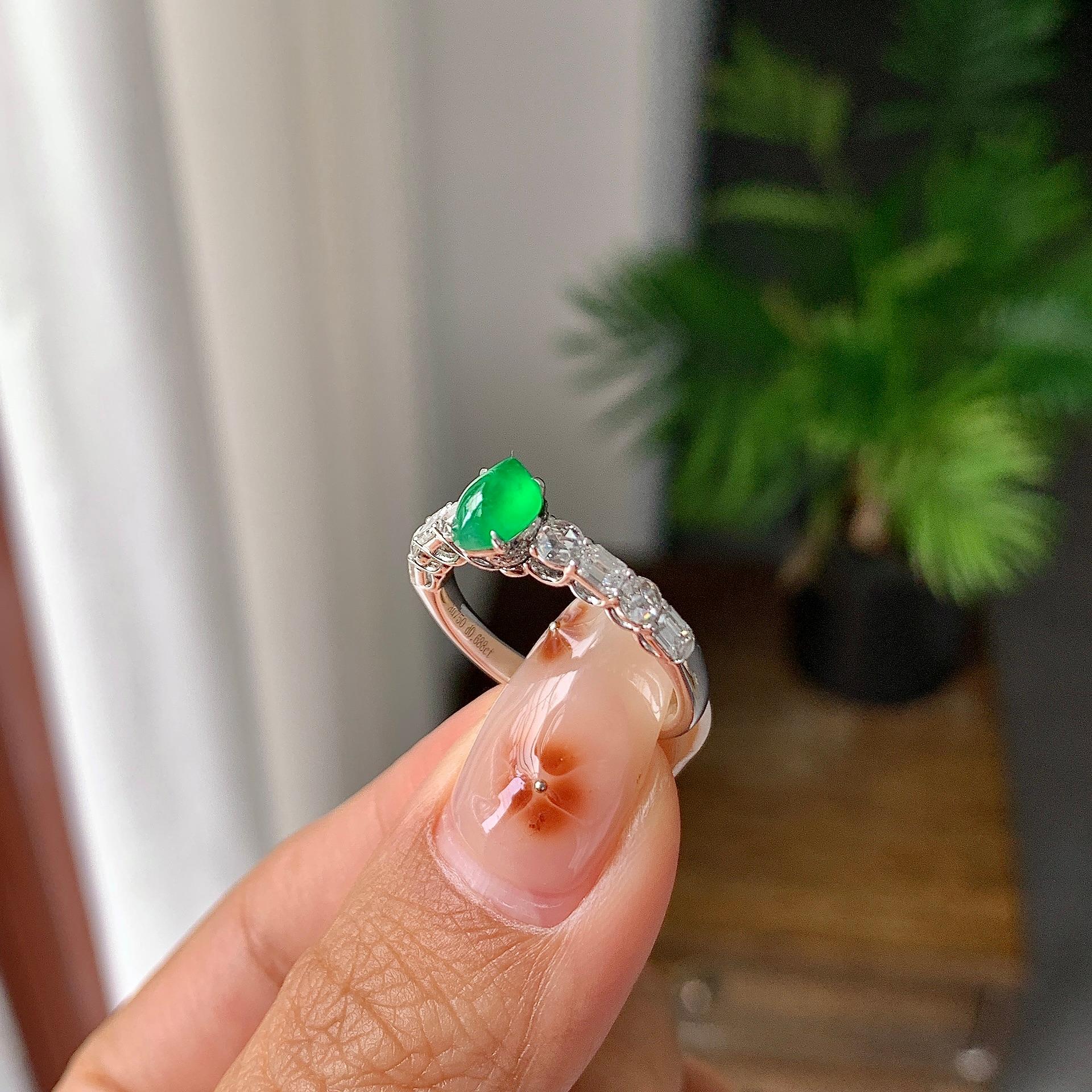 18k金钻镶冰种满绿蛋面戒指（yc257224）