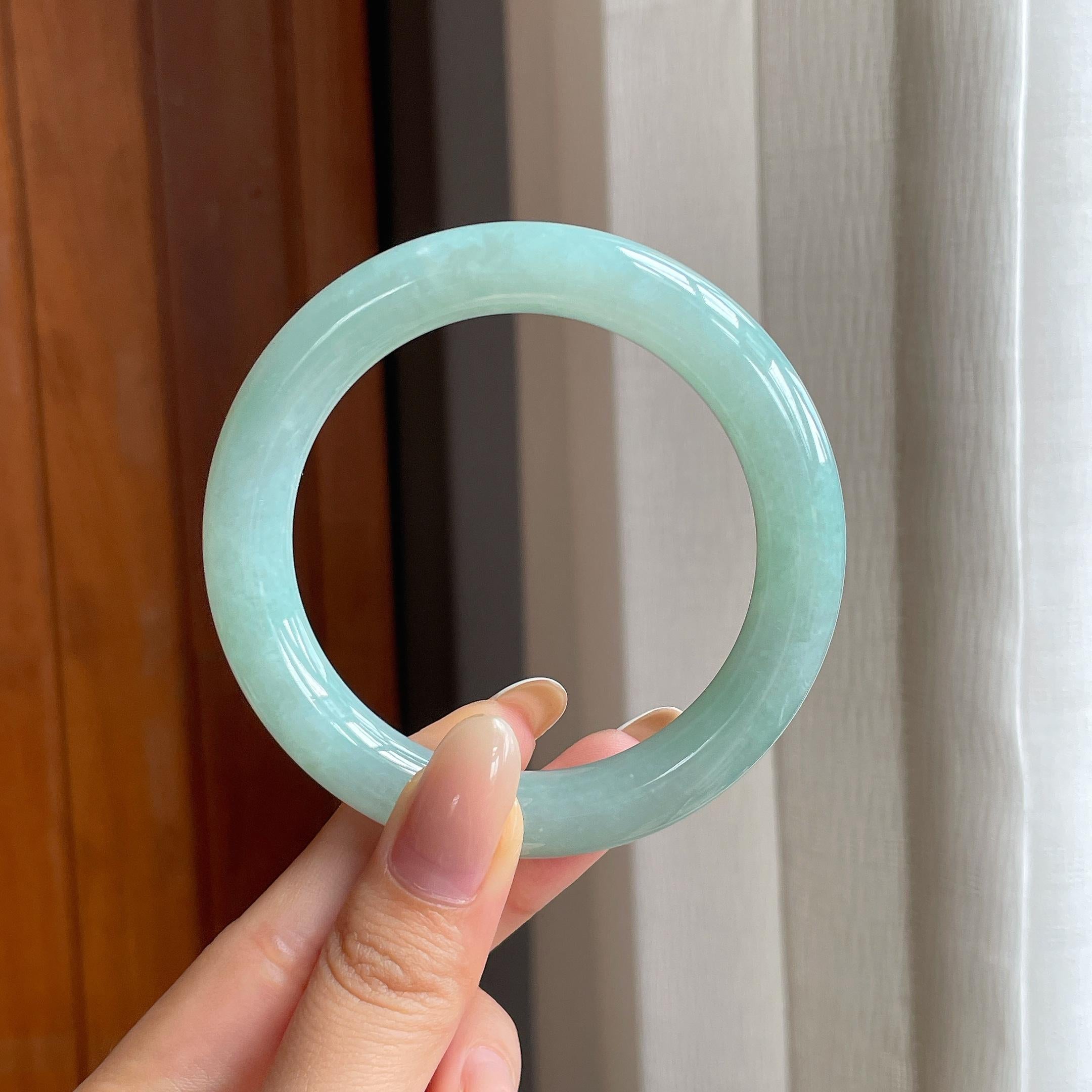 糯冰晴底翡翠圆条手镯（55.8mm)（yc404012）