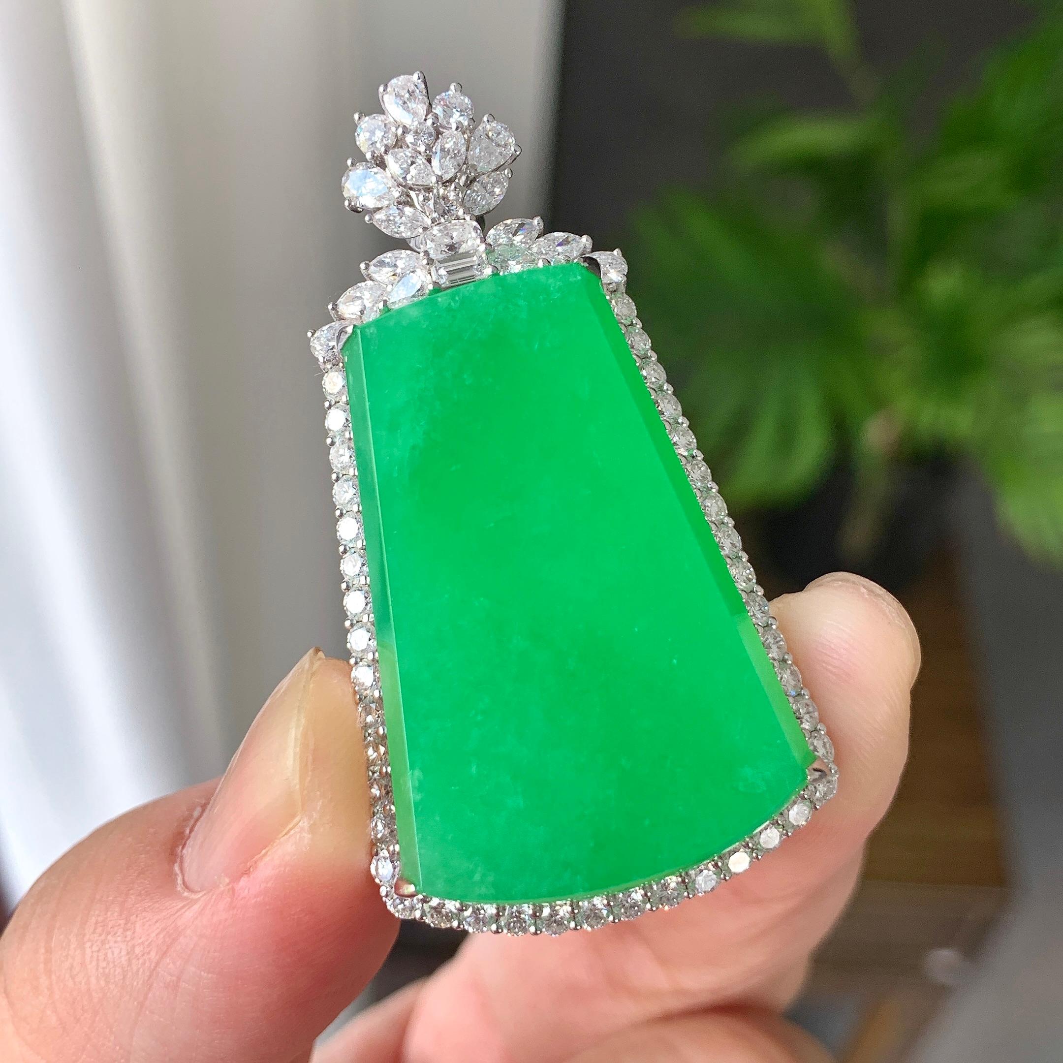 18K金钻镶细糯种满绿无事牌吊坠（yc242681）