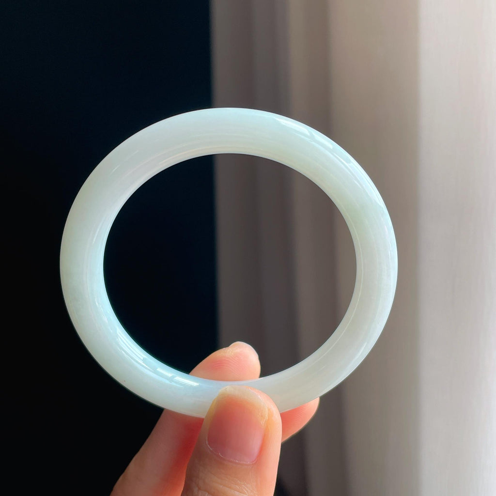 糯冰白月光翡翠圆条手镯（54mm)（yc374815）