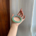 糯冰湖水绿翡翠圆条手镯（55.8mm）（yc284557）