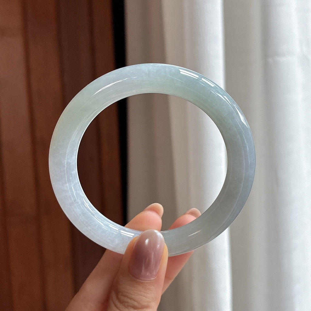 细糯种淡底色圆条手镯 55圈 天然缅甸A货翡翠（yc525794）