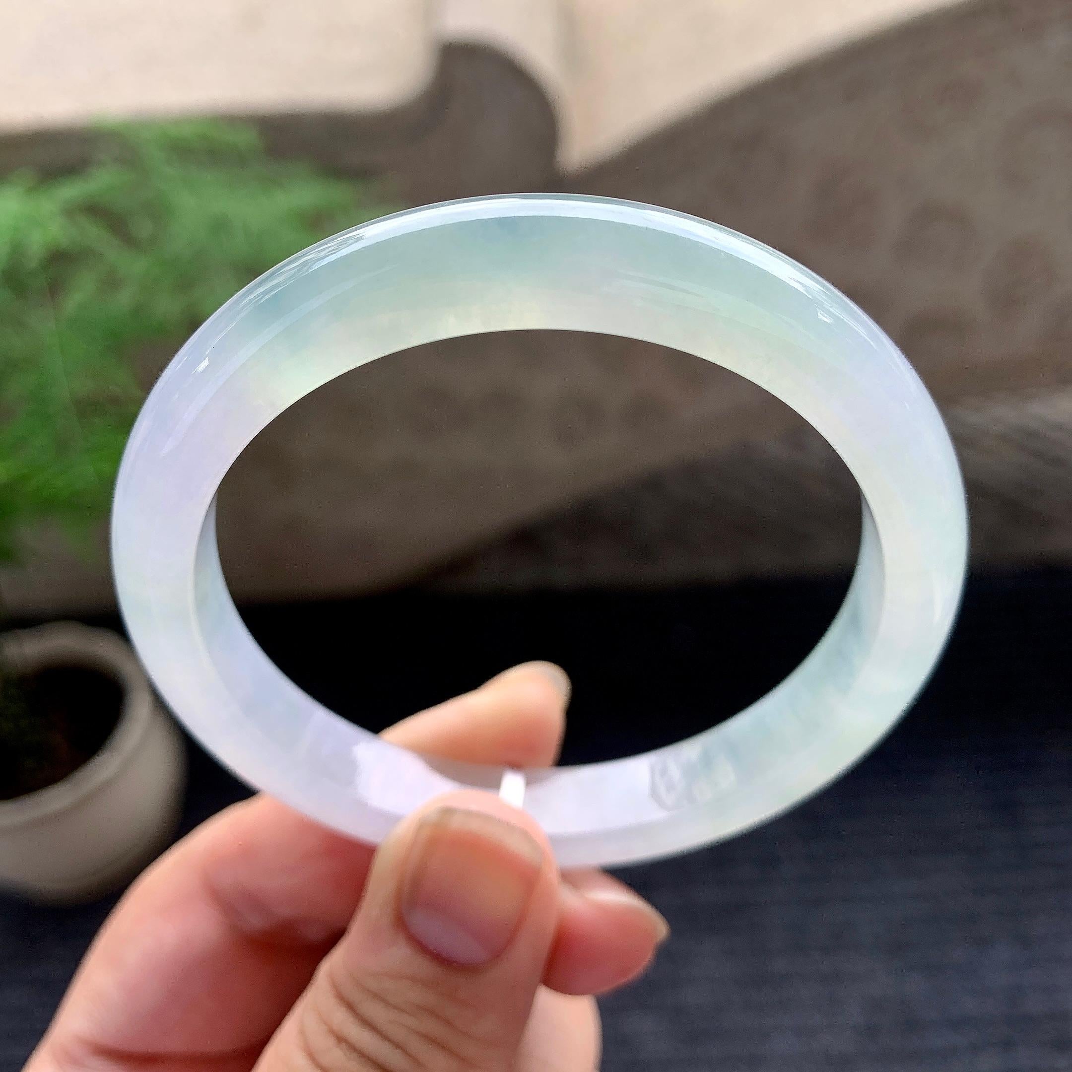 糯冰种淡春彩平安镯（57.3mm）（yc195934）