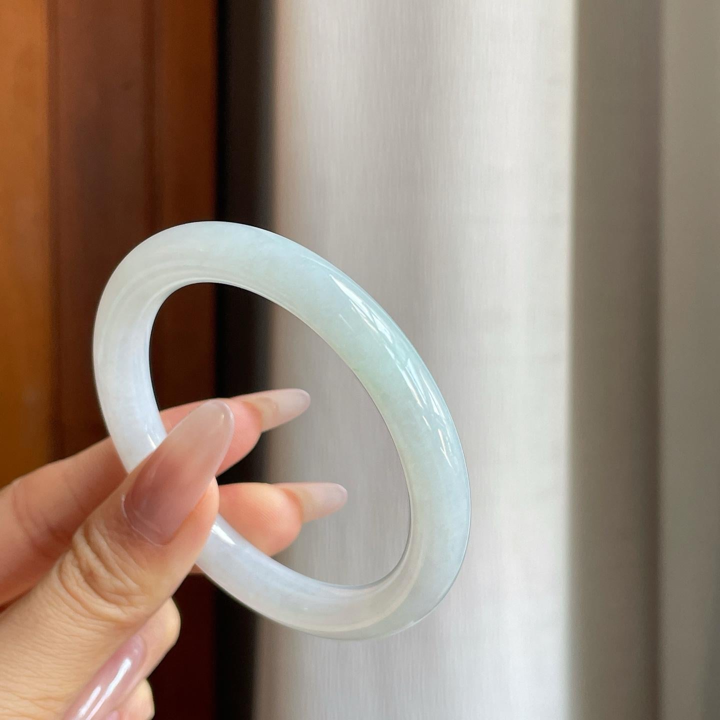 糯冰白月光翡翠圆条手镯（53.8mm）（yc284951）