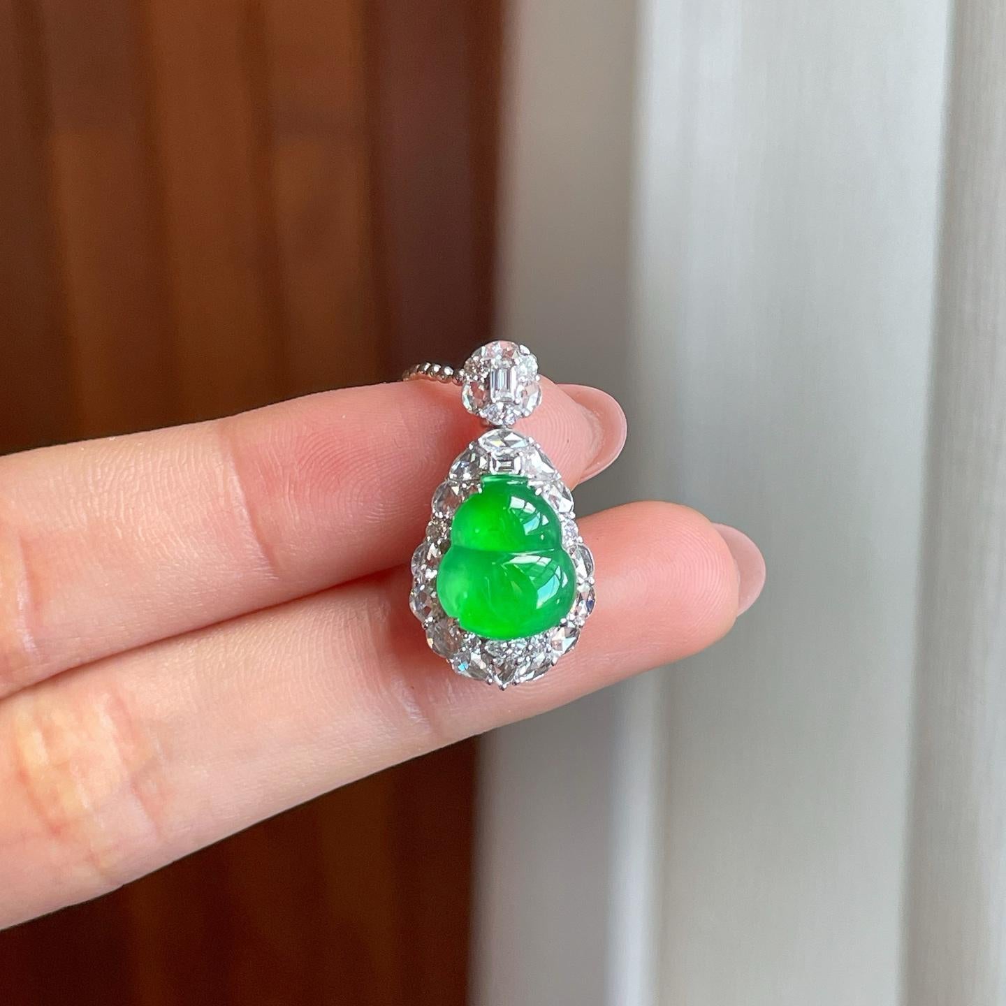 18k 金钻镶冰种满绿翡翠葫芦（yc324039）