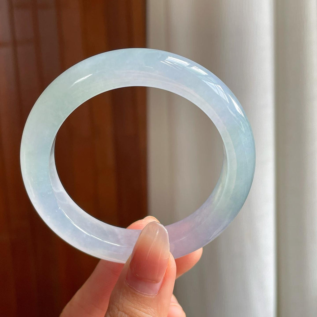 冰种淡春带彩翡翠平安镯（54.5mm）（yc344024）