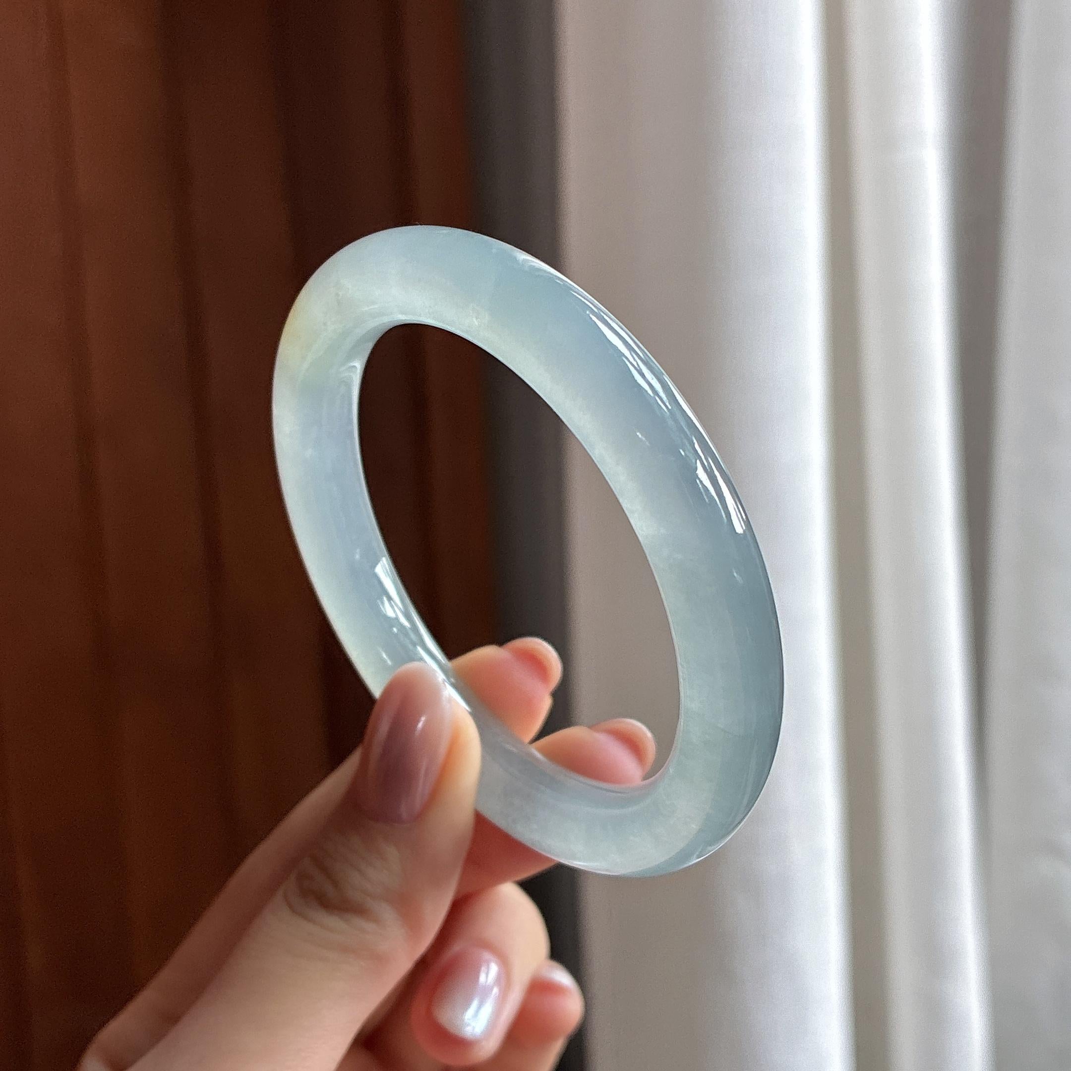 冰种晴底飘黄圆条手镯 52圈 天然缅甸Ａ货翡翠（yc487450）
