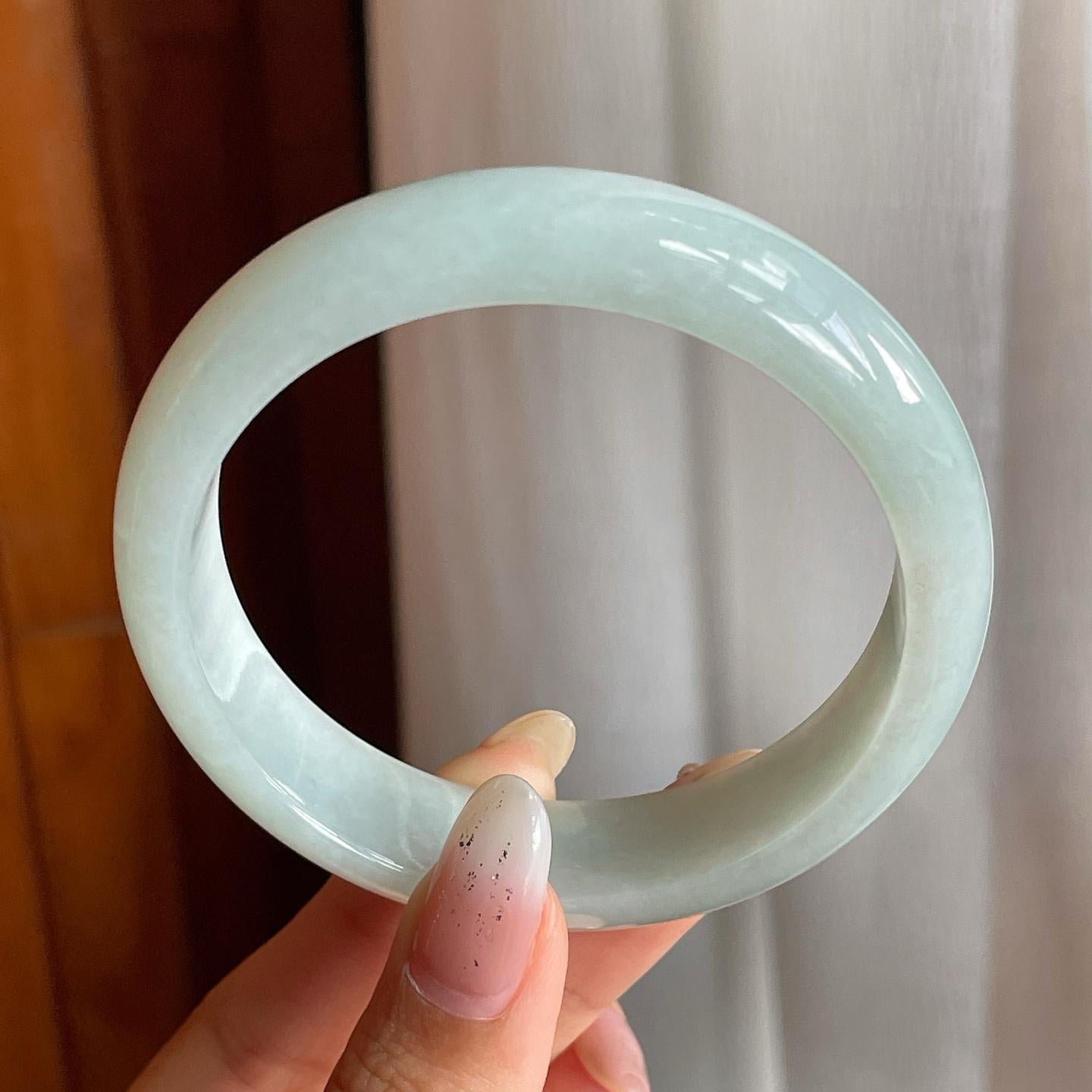 糯冰种淡底色翡翠平安镯（57.7mm）（yc217410）