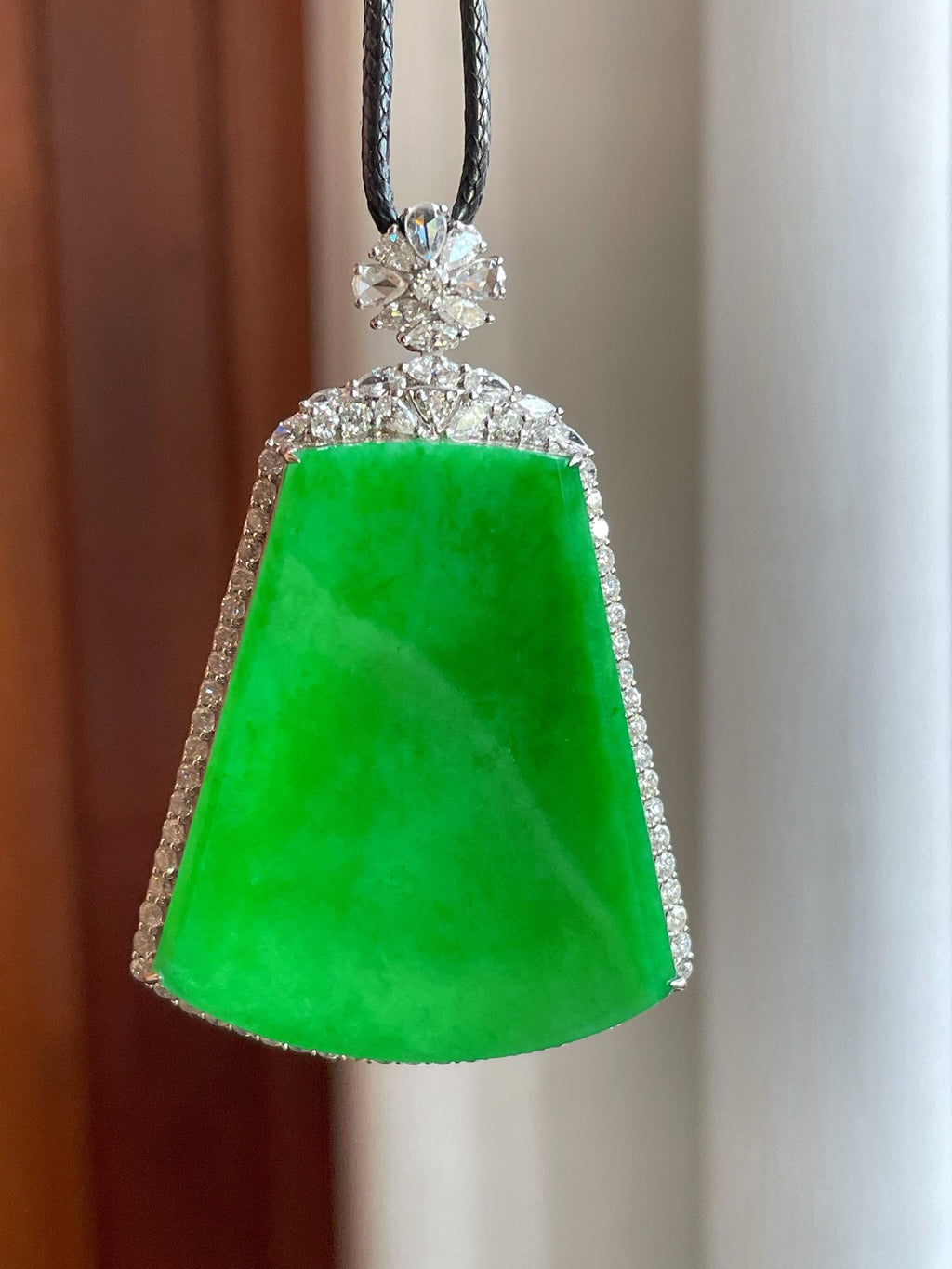 18k金镶糯冰种满绿翡翠无事牌（yc258420）