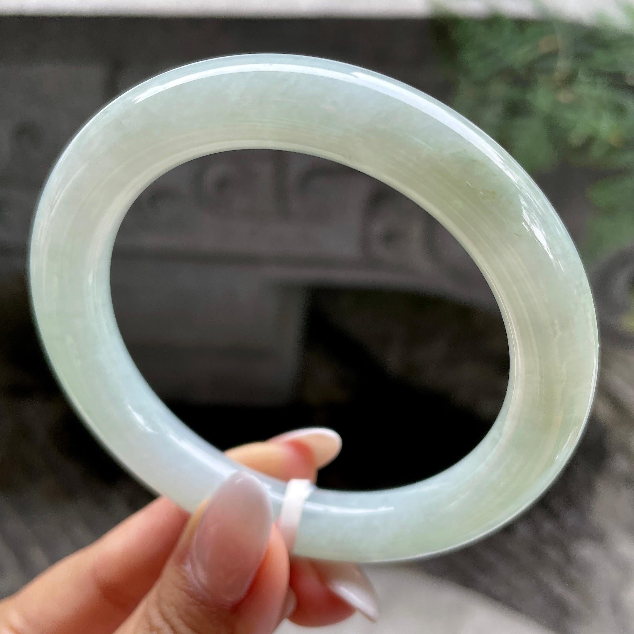 大圈口         细糯种晴底圆条手镯59.7圈         天然缅甸A货翡翠（yc407882）