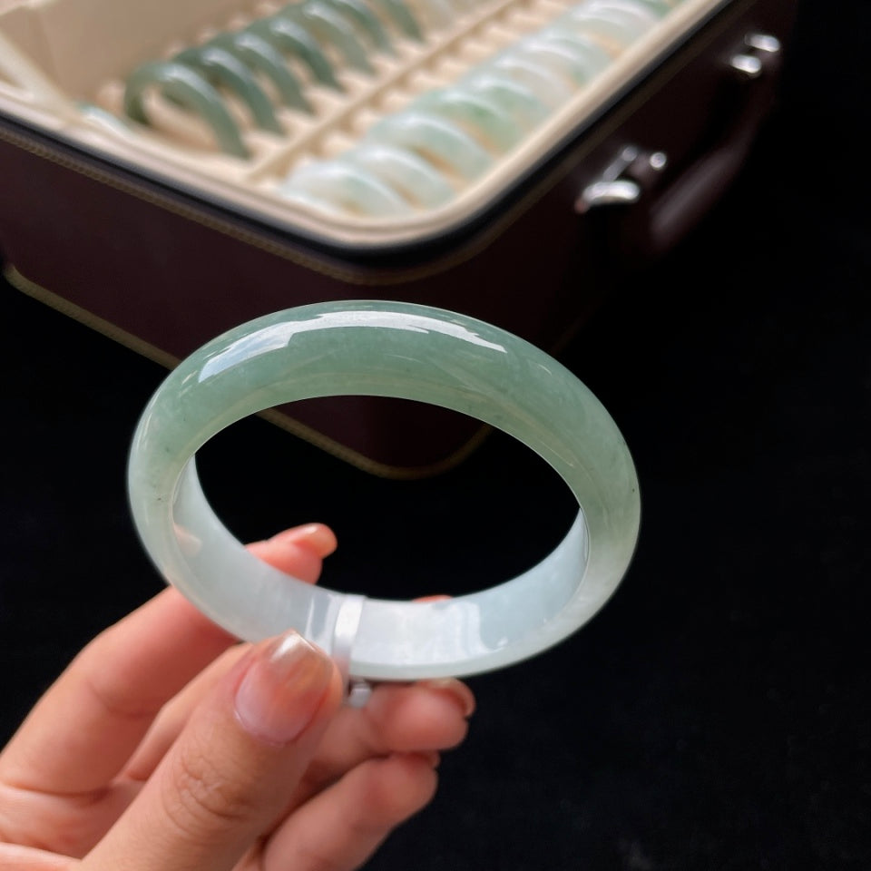 糯冰半山半水正圈翡翠手镯（56.5mm）（yc017415）