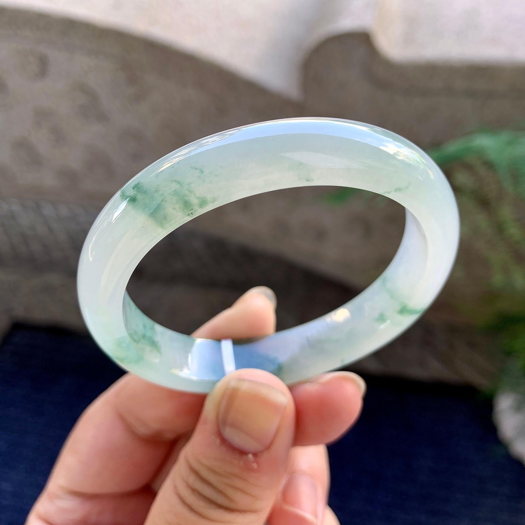 糯冰种飘花贵妃手镯（53.6mm）（yc223260）