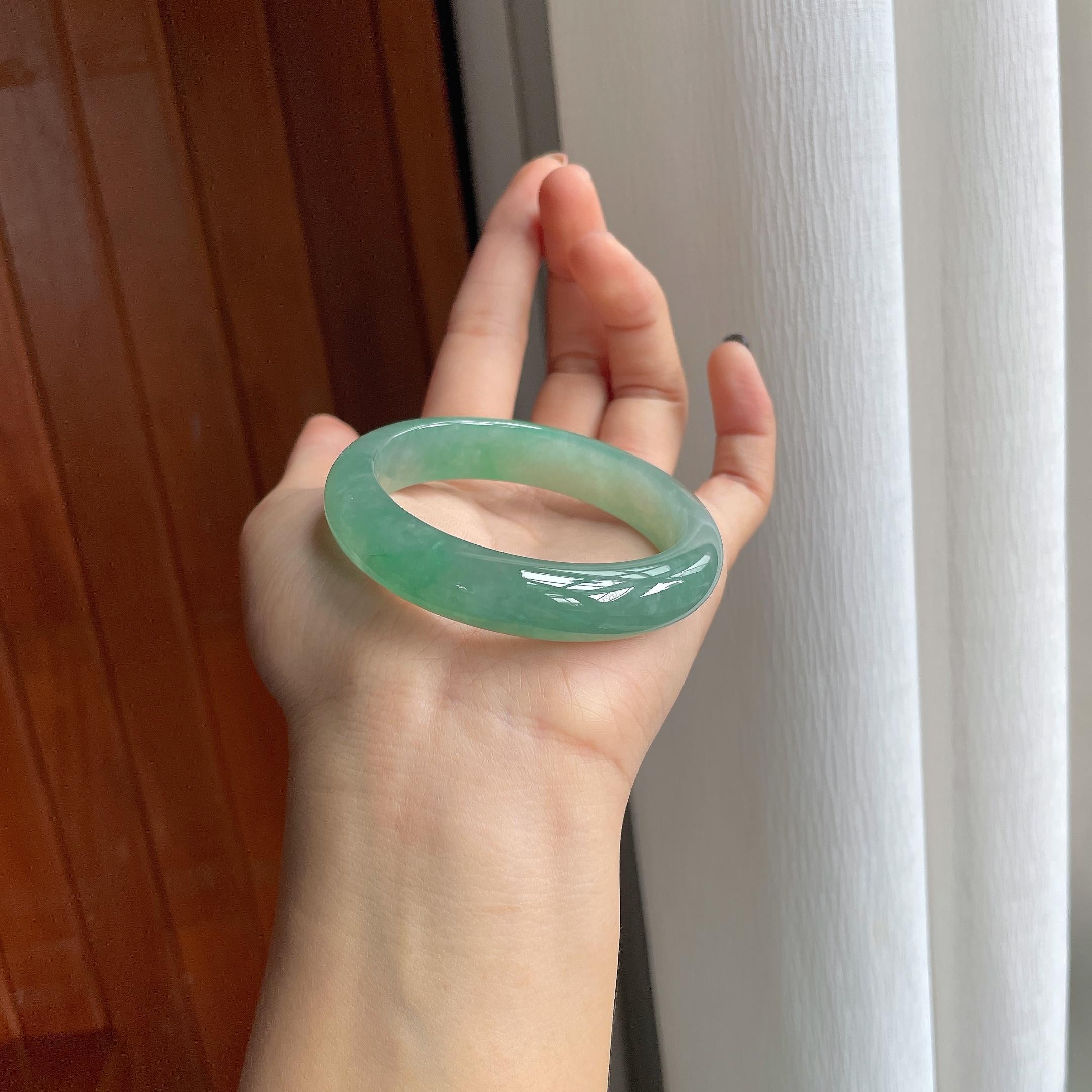 冰种湖水绿翡翠平安镯（54mm）（yc286524）