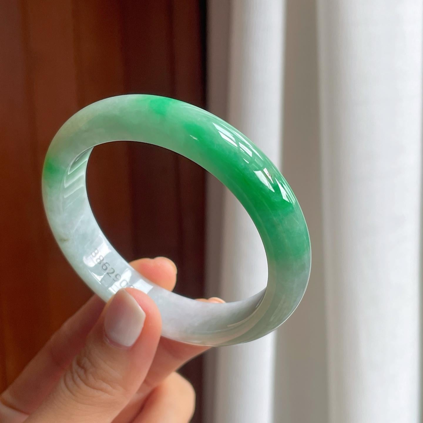 糯冰带色翡翠平安镯（56.5mm）（yc249159）