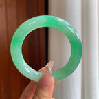 冰种阳绿翡翠圆条手镯（55.5mm）（yc354243）