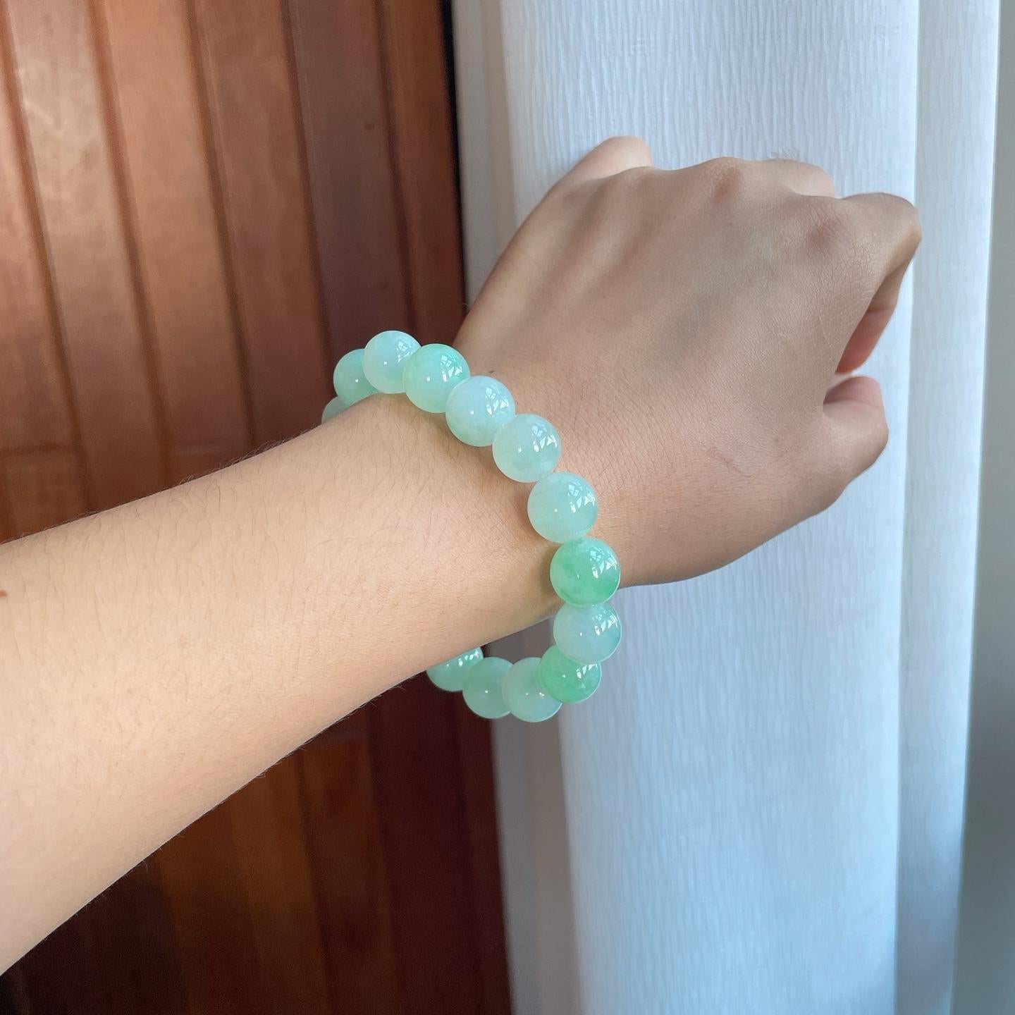 糯冰淡果绿底翡翠珠串手串（yc266474）