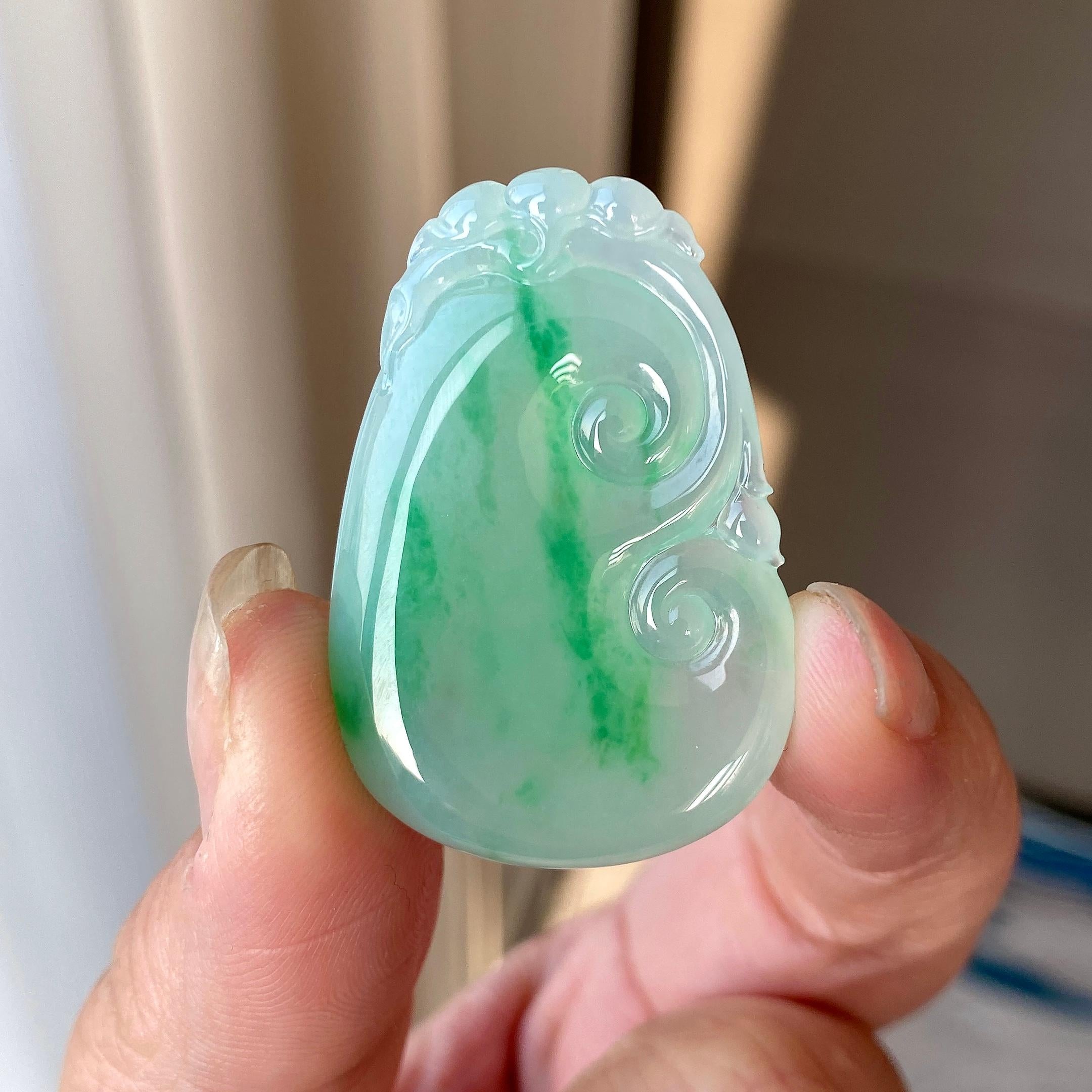糯冰种飘绿如意吊坠（yc304248）
