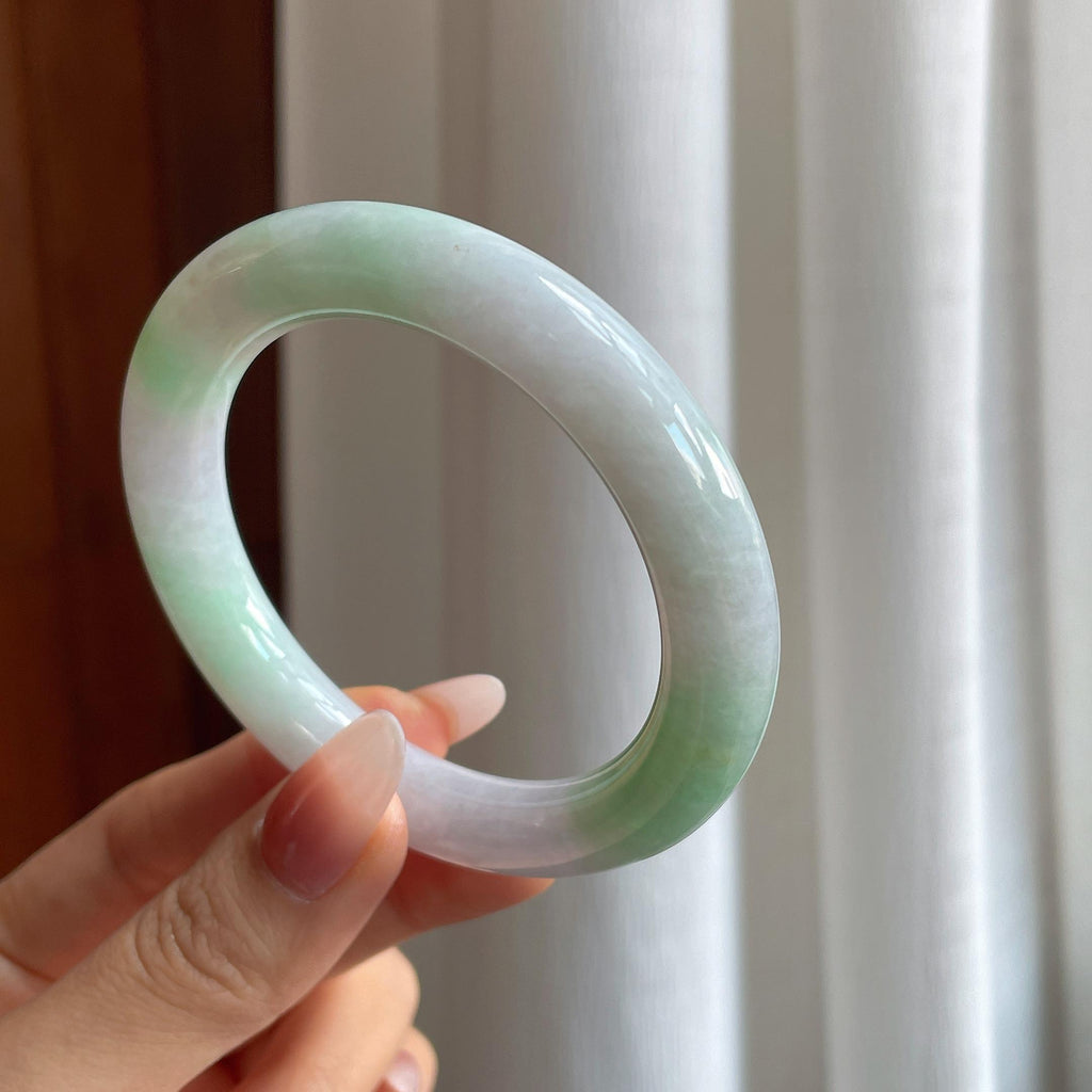糯冰飘绿花翡翠圆条手镯（54.2mm）（yc295067）
