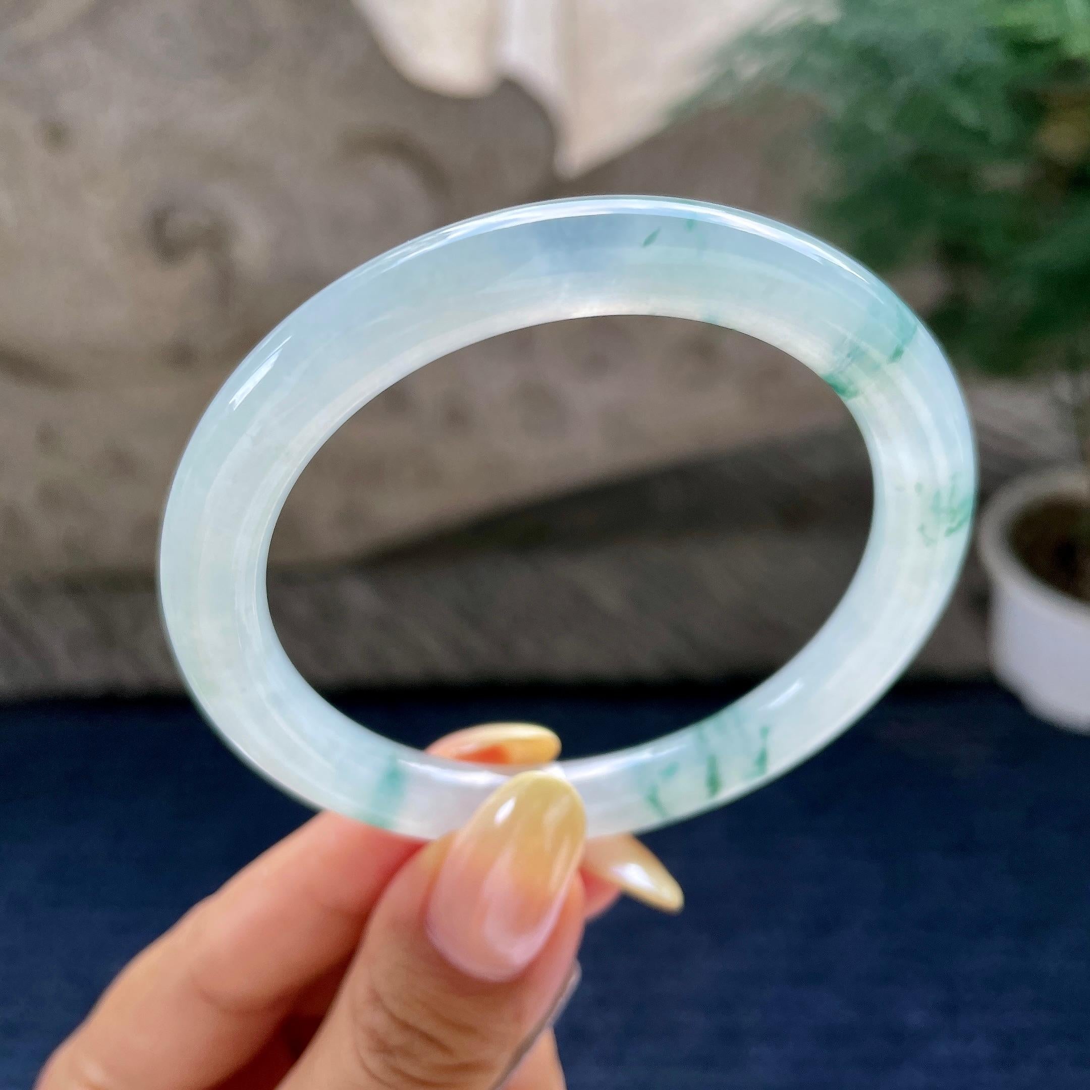 糯冰种飘花圆条手镯55.2圈 天然缅甸A货翡翠（yc483946）