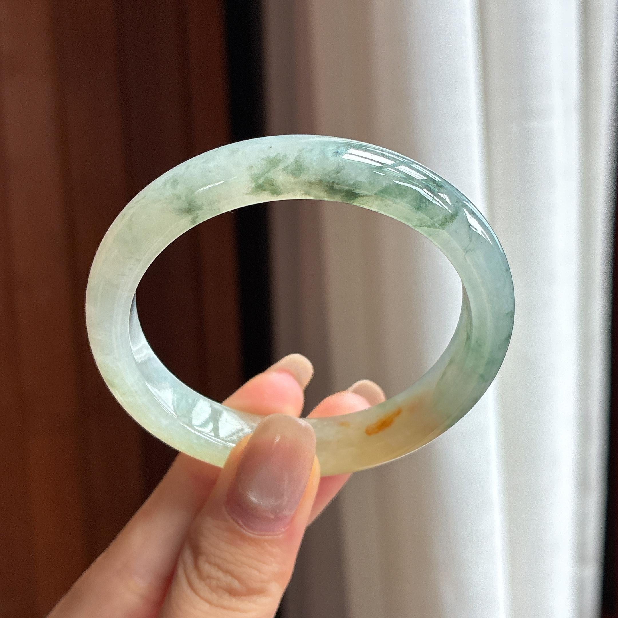 Vòng Ngọc Bích Mi Phi Tuyết Băng Phấn Hoa Đặc Sắc size 52